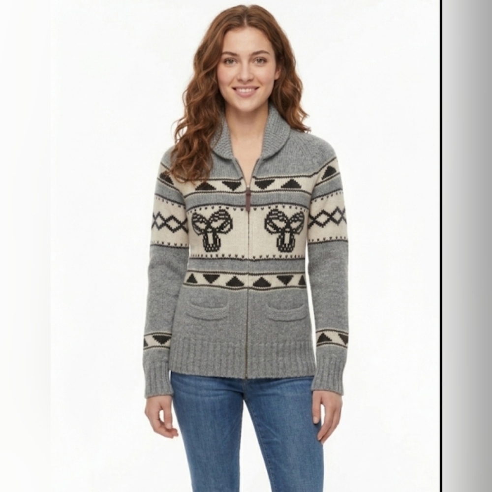 🌷Aritzia TNA "Sea to Sky" Cowichan-style zip-up cardigan in Grey🌷size: S